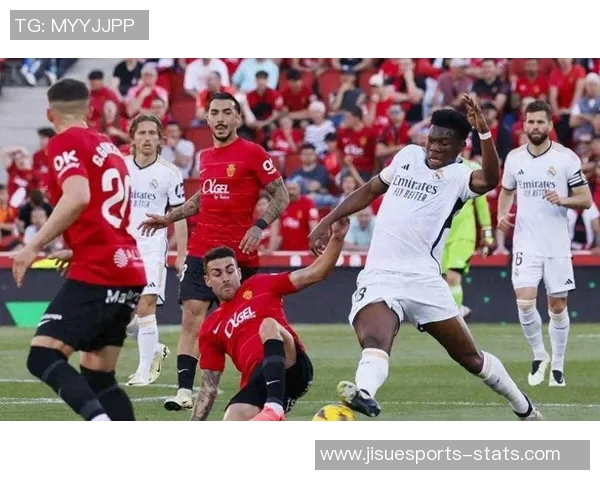 西甲联赛精彩对决曼联大胜热刺引发全场热议