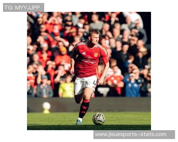 足总杯惊心动魄阿森纳逆转曼联引发争议判罚全场沸腾