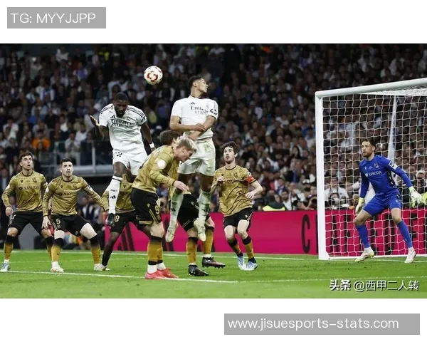 国王杯激战皇马凭借神扑以1-0小胜那不勒斯晋级下一轮