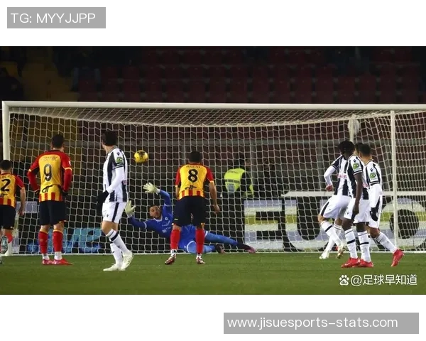 英超激战巴萨险胜热刺争议判罚引发全场热议与球迷怒火