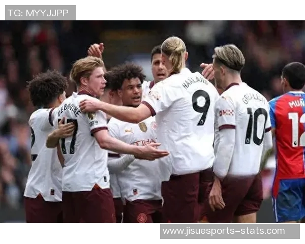 友谊赛精彩对决曼城与阿森纳战成平局全场瞬间引发热烈反响